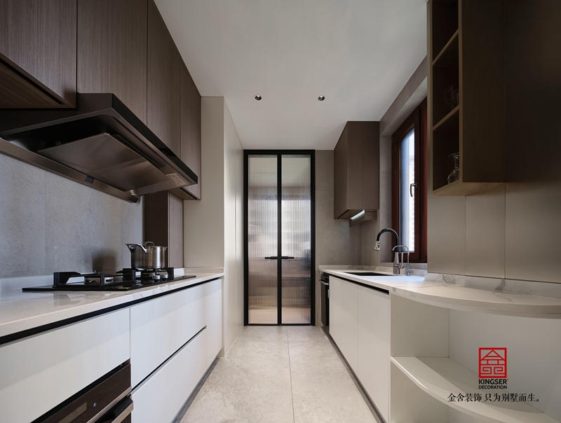 國赫天著現(xiàn)代風(fēng)格廚房裝修實(shí)景圖